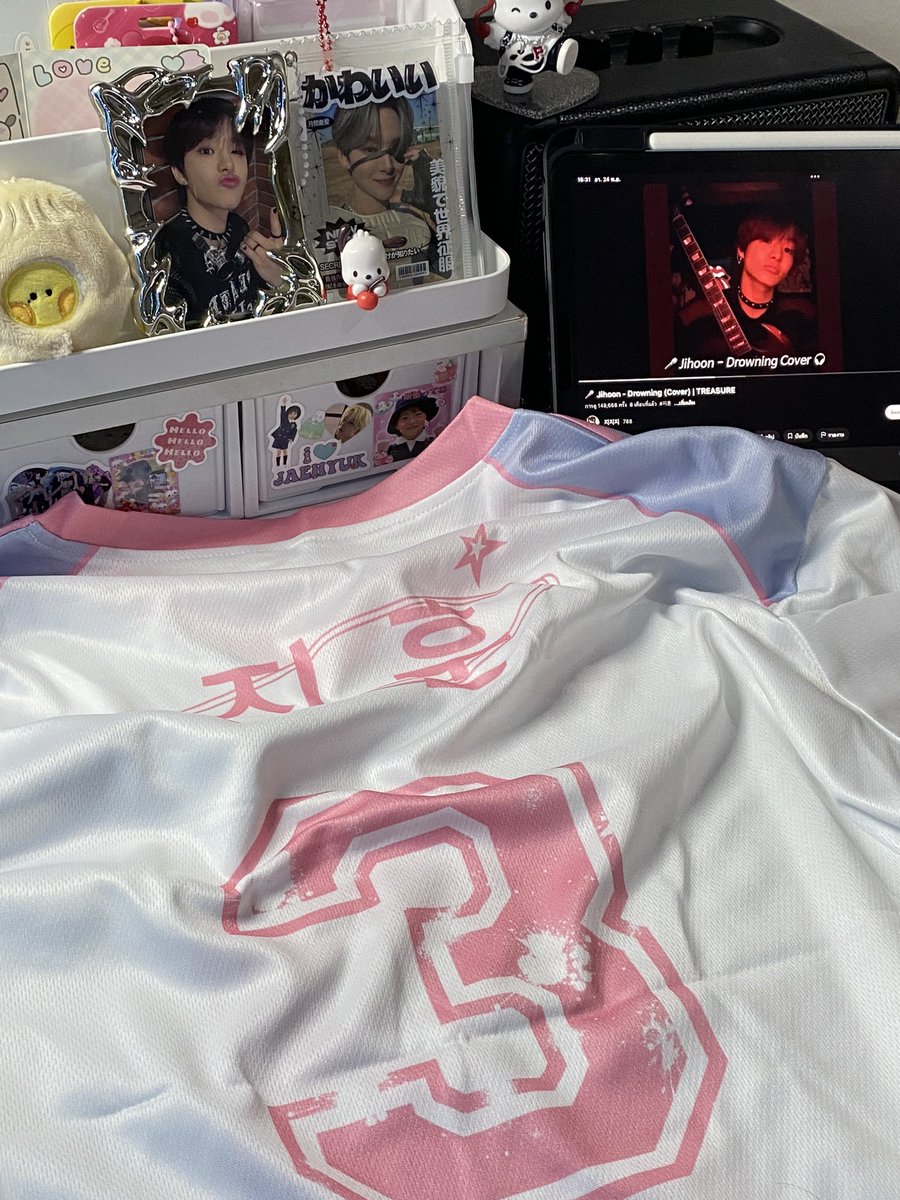 Beautyy006's tweet photo. แจกเสื้อวันเกิดนดย.ค่า   > 도영 0️⃣4️⃣ 🐰
      : กติกา รี+ฟอล 
🎀สุ่มวันที่27 ⏰20:30
*หากสุ่มได้ผู้โชคดีแล้วใจเดมไปถามไซส์และทำการสั่งซื้อให้นะคะ

#HAPPYDOYOUNGDAY
#도영_눈의꽃 #DOYOUNG
#트레저 #TREASURE
#ตลาดนัดเด็กสมบัติ #ตลาดนัดtreasure https://t.co/HKzGxrqfCI