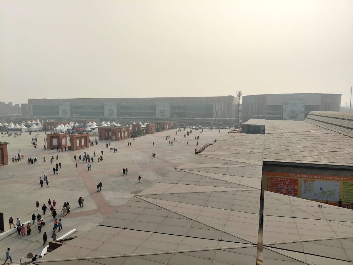dewangrp's tweet photo. The BBA & BCA Department of DIMS, DVSGI recently visited the International Trade Fair in New Delhi.
The students had an incredible time learning about various industries, exploring the markets of different states, experiencing the diverse cultures of India.
#DVSGI #BBA #BCA https://t.co/ch9BLy9kxy