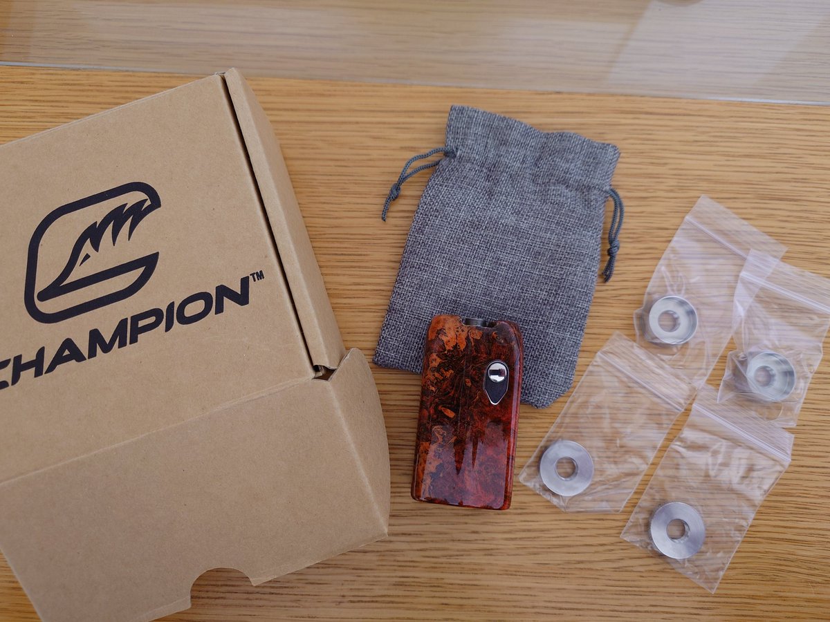 vape放出 Champion mods scudです。 コーティングしてあるので 