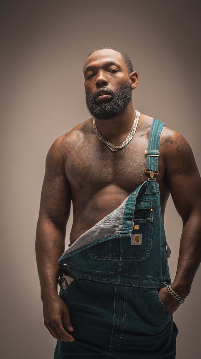 Greg_Chapo's tweet image. Somebody GOTTA DO🎬

#model #Cinema #NEW #greglenora