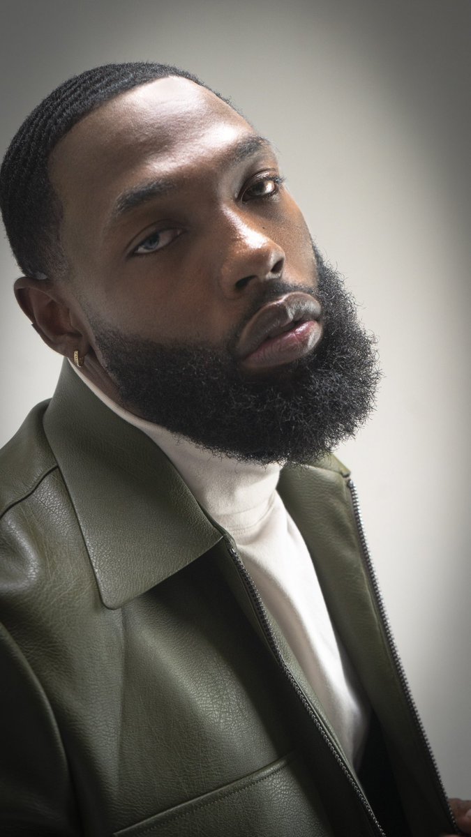 Greg_Chapo's tweet image. Somebody GOTTA DO🎬

#model #Cinema #NEW #greglenora