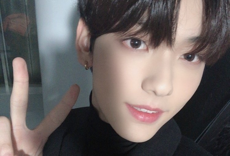 theemosite's tweet photo. Hoy estamos bien  #𝐱𝕥ra𓇺ུ⃨𝔥o͞𝕥 y por eso llegué corriendo al evento de las lindas esperando que en este #𝑑n𝕒̄新o𝑓·𝕮u͟p𝕚x disfrutar con muchas ganas y cantar como se debe #𝐆r𝕝离𝐆𝚟ng.

𝐬𝕙o͞to 𝕤𝐭or𝕚ǝ̄s 诗 #𝐃ōj𝕚n. https://t.co/FJN40RYHwn