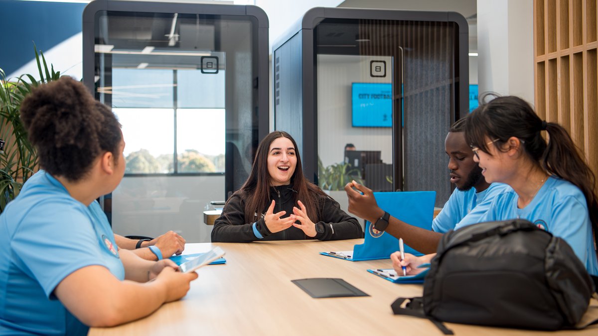 MelbourneCity's tweet photo. Your newest pathway to a career in sport 💼

🎓 Not one, but two full-time roles are guaranteed to come out of our first intake in the Melbourne City Institute of Sport and Business!

Attend our info session pre-match this Saturday ⤵️

ℹ️ https://t.co/zDhREliIC4 https://t.co/A7GmGJirW3