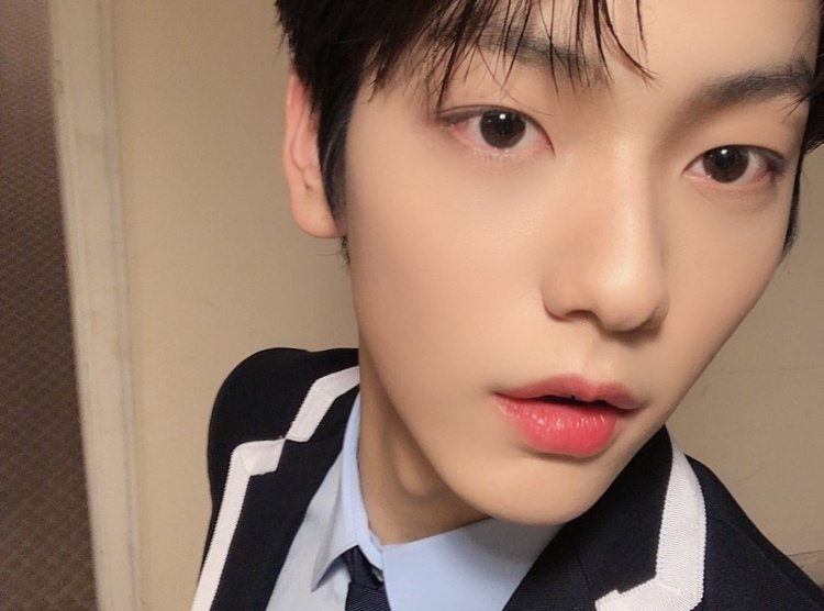 theemosite's tweet photo. Dejé a mis novios en casa y salí corriendo al #𝚜aö𝐫𝕚就ཋྀུ⃨·𝕔once𝐫𝕥 esperando que mi bebé 𝕝uci no se enoje tanto por robarle su día, pero es que yo quería andar dentro del #𝔒dd噢·𝐥o𝑣ǝ·𝑂𝟚.

𝐬𝕙o͞to 𝕤𝐭or𝕚ǝ̄s 诗 #𝐃ōj𝕚n. https://t.co/0ZR7MWsmqa