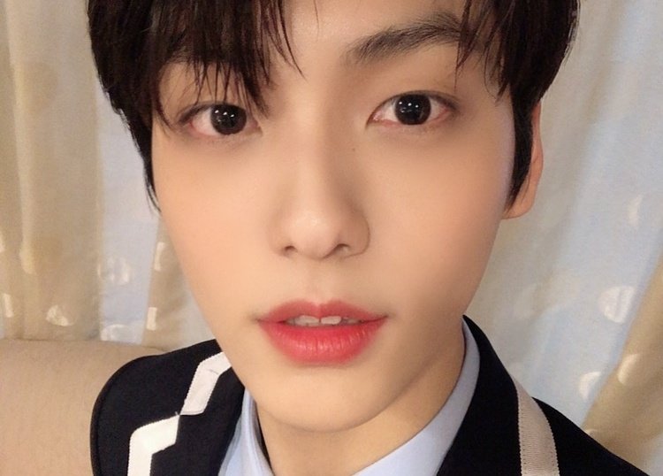 theemosite's tweet photo. Dejé a mis novios en casa y salí corriendo al #𝚜aö𝐫𝕚就ཋྀུ⃨·𝕔once𝐫𝕥 esperando que mi bebé 𝕝uci no se enoje tanto por robarle su día, pero es que yo quería andar dentro del #𝔒dd噢·𝐥o𝑣ǝ·𝑂𝟚.

𝐬𝕙o͞to 𝕤𝐭or𝕚ǝ̄s 诗 #𝐃ōj𝕚n. https://t.co/0ZR7MWsmqa