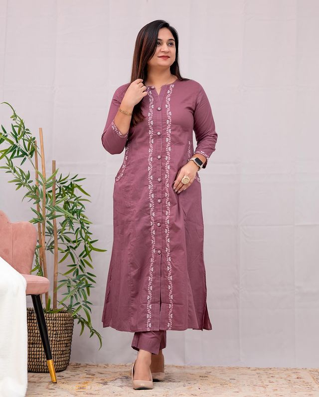 Shoopamofficial's tweet photo. Dress as if you own the world.

Join our WhatsApp group for exclusive updates: https://t.co/OOvPvHjuBc

#newarrivals #newcollection #fashion #downloadnow #shopping #shoopamofficial #dresses #kurti #kurticollection #Arrival #onlineshopping #outfit #newarrivals2024 #shopnow https://t.co/dO9uPoXBZc