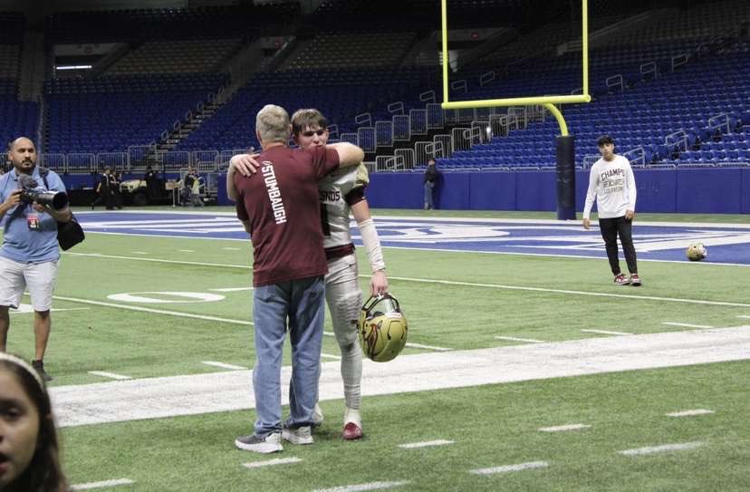 CadeStumbaugh's tweet photo. I gave it everything I had every single day and I have no regrets. Blessed to be apart of such an amazing program. We did everything they said we couldn’t, and more. It was a blessing to wear the maroon and gold for as long as I did❤️

#11out📝, for now
@LosFresnosFB 
#BTS https://t.co/infUdpgDu8