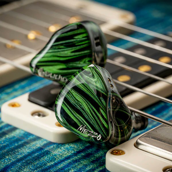 MixWave_Inc's tweet image. クリスマスなオーディオグッズ集めました🎄

この投稿のリプライに欲しいプレゼントして欲しいイヤホンを書くと
明日枕元にプレゼントが届く可能性が少し高まります🎅