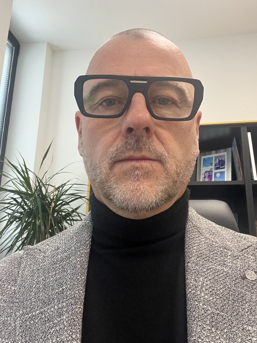 Claudio83943398's tweet photo. Giornata Internazionale per eliminare la violenza contro le donne - “iocimettolafaccia” fallo anche tu !!!!! https://t.co/1fEao7jL8q