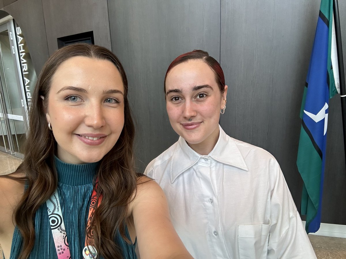 IsabelleHaklar's tweet photo. Had a ball presenting with Arna Westhead at the #SAHMRIShowcase today! @sahmriAU #COMPASS 🤓💫 https://t.co/EqGvmbwVMZ