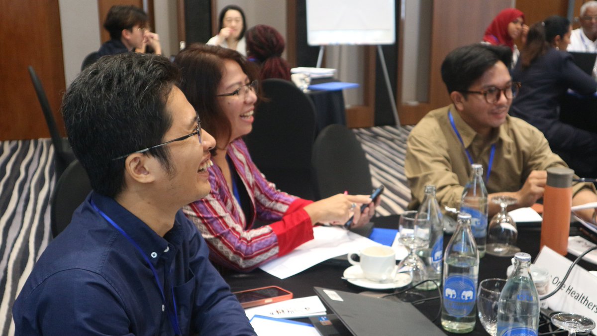 IOMAsiaPacific's tweet photo. On 21 Nov, IOM Asia-Pacific's Migration Health Department concluded a 3-day training on the Health, Border and Mobility Management (#HBMM) Framework. 27 colleagues from 17 missions gathered to enhance their expertise in health border and mobility management. https://t.co/eQjY0GKObQ