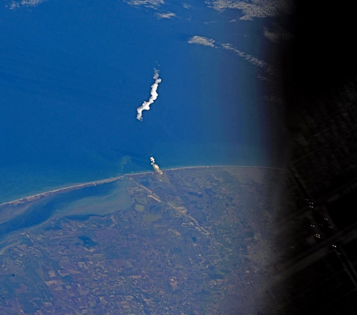 astro_Pettit tweet picture
