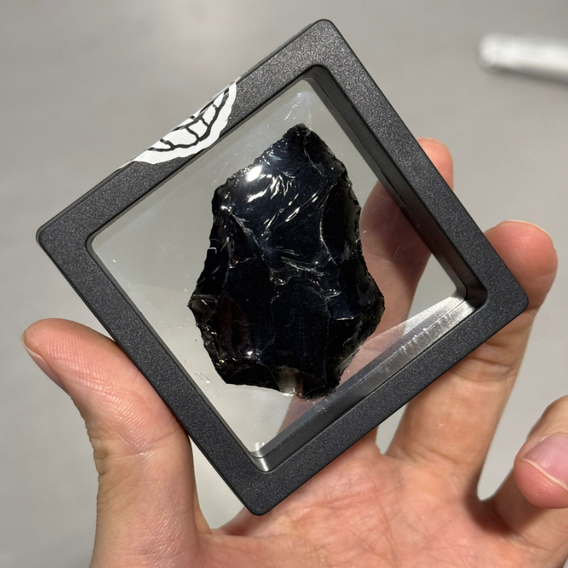maltyfox's tweet photo. 拜托一位工匠朋友定制了 @obsdmd 黑曜石图标的实体版！
Asked a craftsman friend to customize a literally "Obsidian" icon of the @obsdmd ! https://t.co/PTZGoqS39F