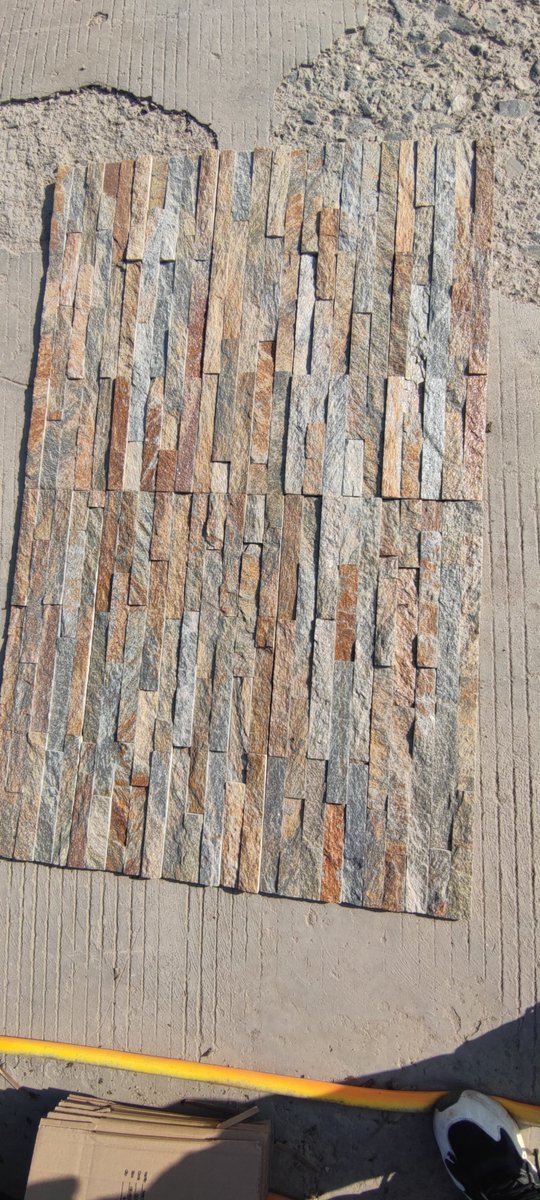 AdelaSlate's tweet photo. rusty stacked stone. https://t.co/Yh2J7U5UZ5