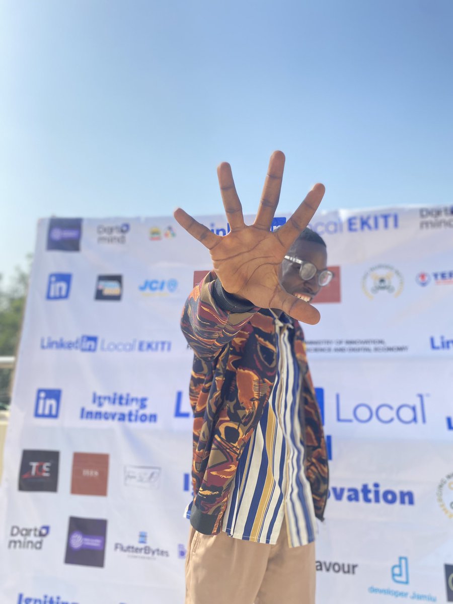 daCodeFada's tweet image. Saturday’s #LinkedInLocal event in Ekiti State was 🔥! I’m so glad I attended. I learned so much, connected with innovative minds, and left feeling super inspired.

Innovation is on the rise in Ekiti, and I’m proud to witness it firsthand. 🚀