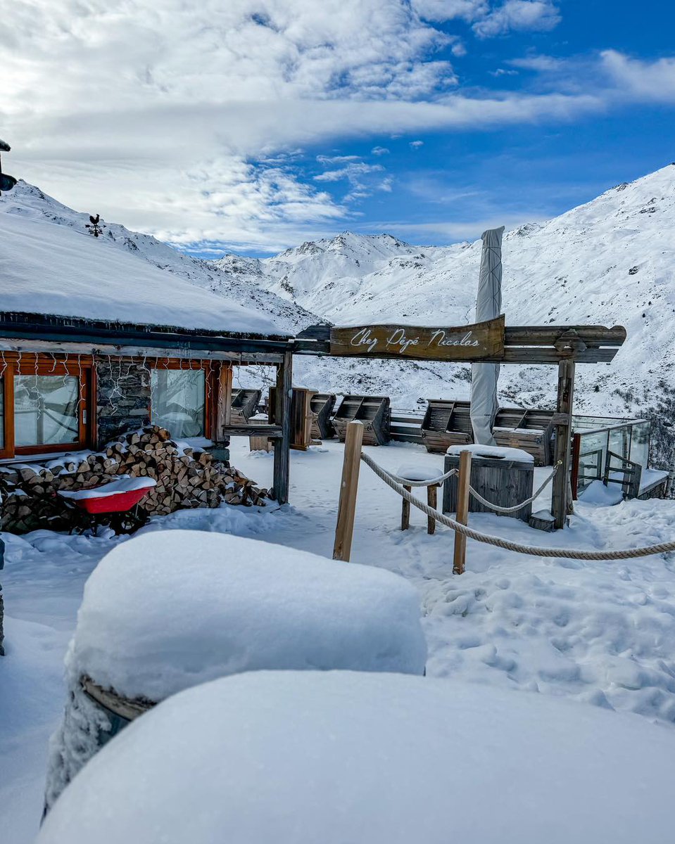J- 5 avant le début de la nouvelle saison d'hiver pour Chez Pépé Nicolas. 
La neige est la. ❄️❄️☃️🏔️🎿
Nous n'attendons que vous 😀
<a href="/Val_Tho/">❄️ Val Thorens ❄️</a> <a href="/3Vallees_france/">Les 3 Vallées</a> <a href="/Meribel3vallees/">Méribel - Cœur des 3 vallées</a> <a href="/LesMenuires/">Les Menuires</a> <a href="/courchevel/">Courchevel Officiel</a>