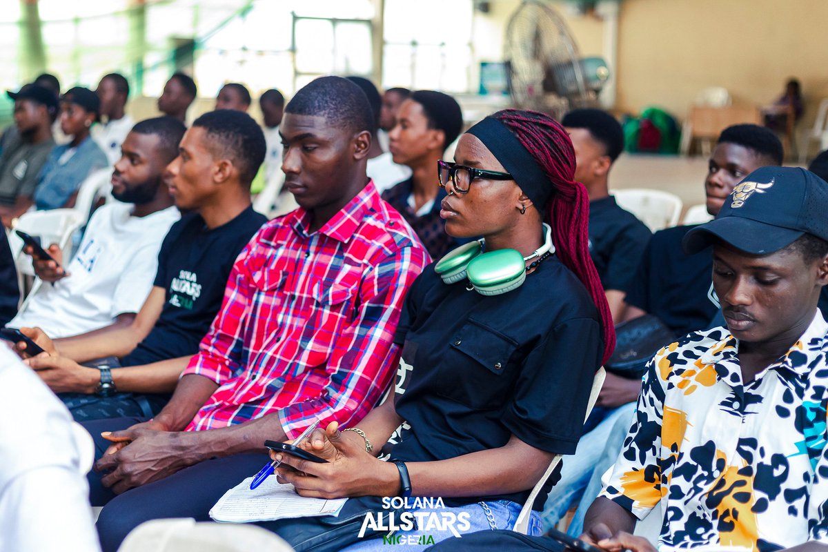 iyke395's tweet photo. @AllstarsNG returned for the 4th Time in the City of Uyo

It was very interactive and engaging   
with my Electrifying Audience 

Talking about Portfolio management and NFTs

While we Also Onboarded New Giga Chads into @solana

#SolanaAllstarsNG
#LiveInUyo https://t.co/lHLlnNMr0I