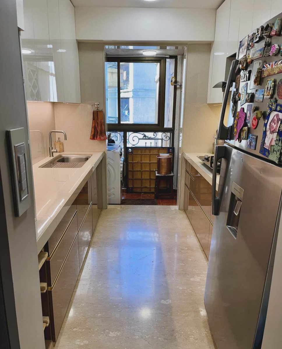 KKModularKitchn's tweet image. Check out our latest design: a beautiful modular kitchen with beige and white acrylic finishes.

This modern kitchen combines beige and white for a stylish, functional look.

Upgrade your kitchen with this stylish, efficient design.

#kkmodularKitchen #KitchenDesign #SmartDesign