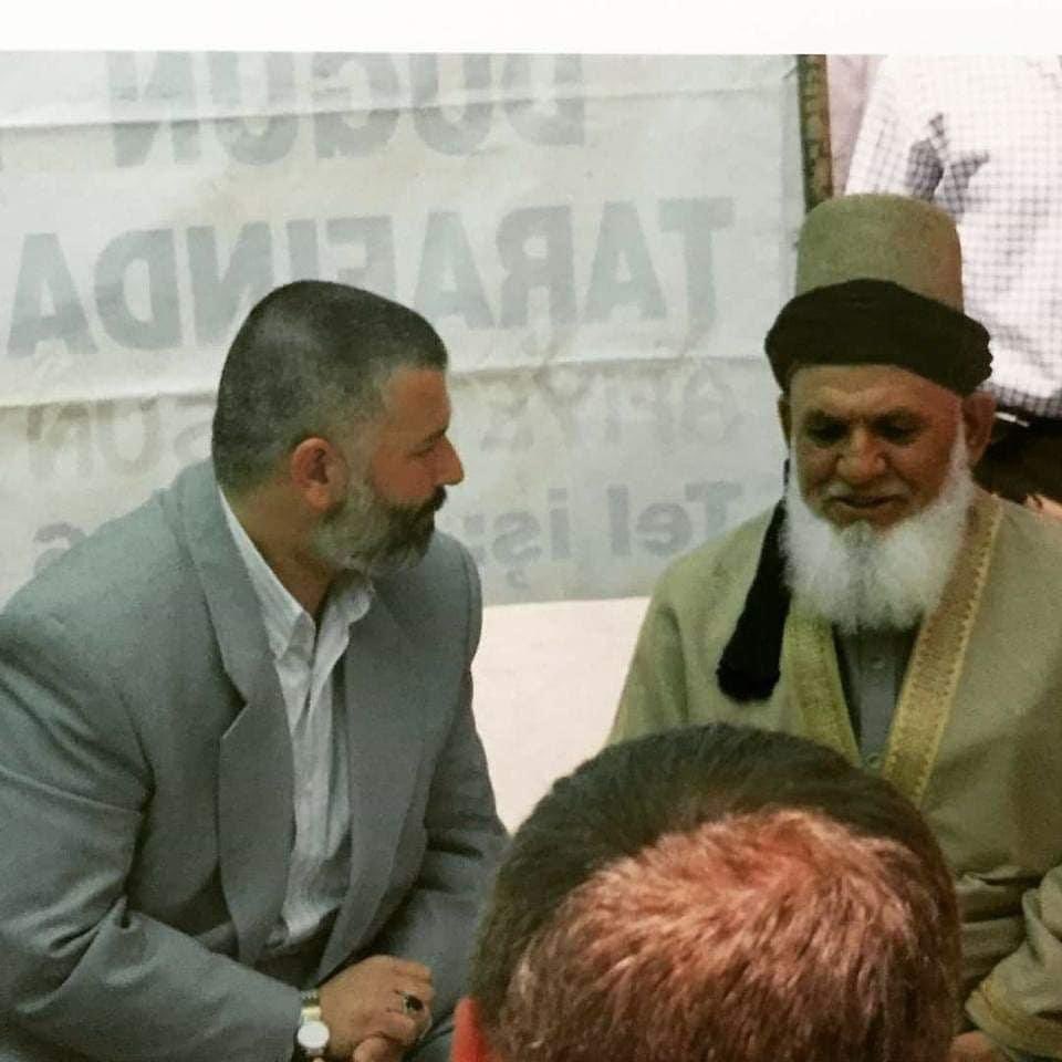 Mevlânâ Celâleddîn-i Rûmî (k.s.) buyurdu ki:

ميلش اندر طعنه ى پاكان برد
چون خدا خواهد كه پرده ى كس درد

"Allâh bir kimsenin ırz ve haysiyyet perdesini yırtmak (onu rezil etmek) dilerse onu Enbiyâ ve Evliyâ hazerâtının ta’nu teşni’ine meylettirir.”

| Mesnevî, 2/812.

<a href="/mozbag/">Mustafa Özbağ</a>