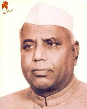 विभाजन के बाद महाराष्ट्र के पहले मुख्यमंत्री व भारत के पाँचवें उप-प्रधानमंत्री रहे

यशवंतराव चौहान जी

की पुण्यतिथि पर उन्हें विनम्र श्रद्धांजलि।