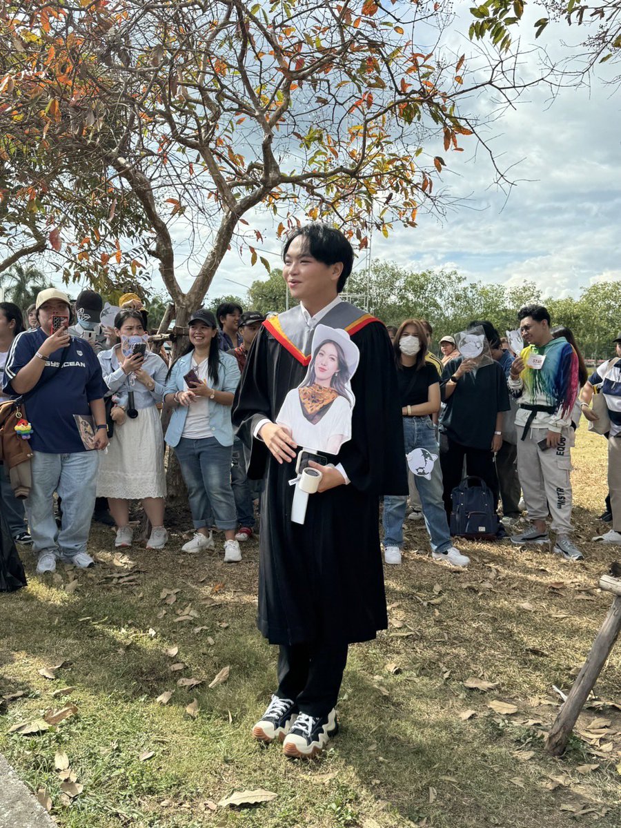 Orm_TW's tweet photo. N’Kwang, also congratulate to your graduation!!!🤍🎓

CONGRATS ORMKORN
#OrmSWUGradDay
#ormkornnaphat
#ออมกรณ์นภัส https://t.co/n2KLv8cocZ