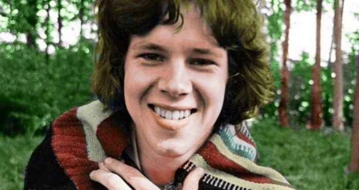 Remembering Nick Drake. Passed away this day in 1974. Only 26. English singer songwriter, known for his acoustic guitar-based songs. He did not find a wide audience during his lifetime, but his work has since thankfully achieved wider notice and recognition. #NickDrake 🥀