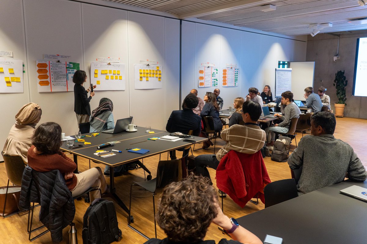 Great to see dengue &amp; other arbovirus experts join forces at the #WHOPandemicHub, exploring collaboration on transmission models, risk assessment tools to support decision-making &amp; the key role of advanced analytics.
 
Crucial work to better protect millions from #dengue. 🦟