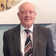 Ayer falleció el investigador y arqueólogo británico Colin Renfrew, todo un referente de la arqueología en las últimas décadas del siglo XX y a principios del siglo XXI. DEP.