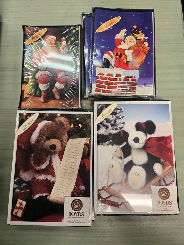 BlueAngelConsin's tweet photo. #HolidaySeason #ChristmasSpirit #DecorDelight #thrift #ShopLocal #Smallbusiness #ShopSmall  #Supportsmallbusiness #HeartOfHuntington #localbusiness  #shopsmallthisholidayseason 
#supportlocalbusiness #happyholidays2024 #supportlocal #christmas2024 #HoHoHo #ShopHuntington https://t.co/YLM3uz3goW