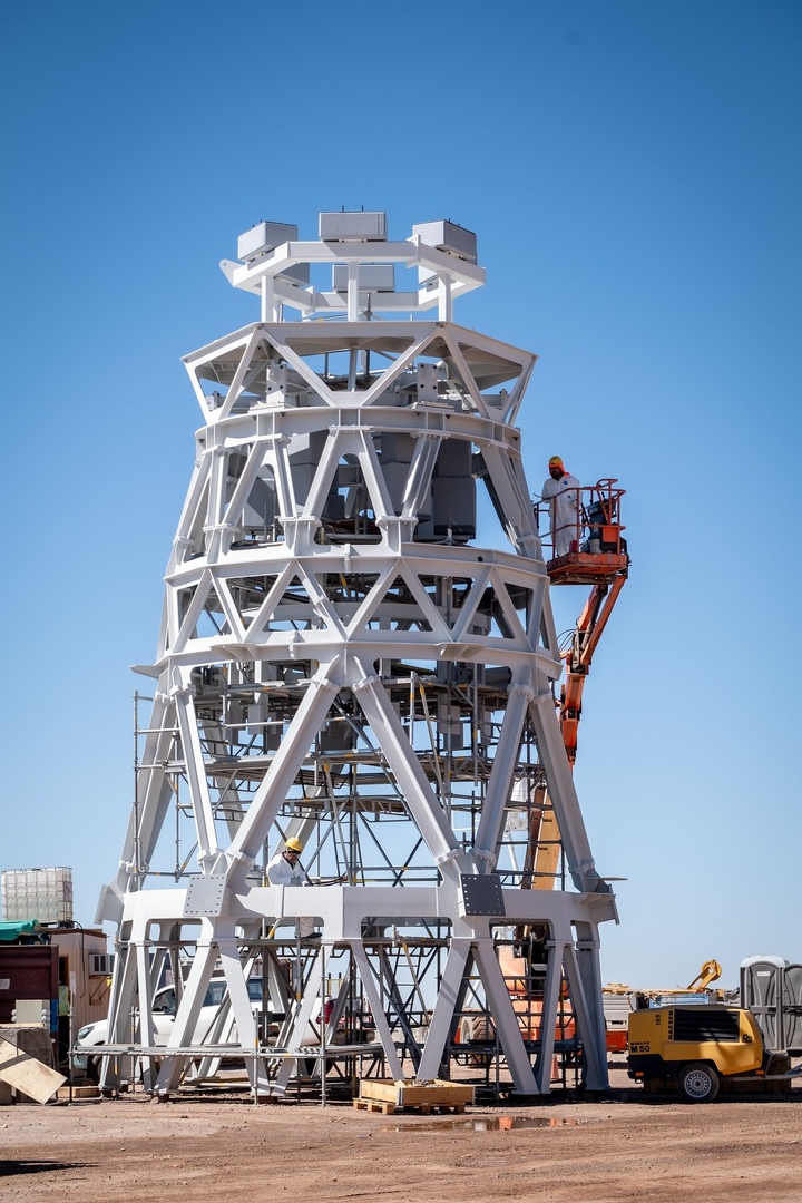 Meet the central tower of ESO’s #ELT!

The size of a three-storey building, it will support three of the ELT’s five mirrors: M3 (at the bottom of the tower), M4 (at the top) &amp; M5 (at the centre).

More about this feat of engineering: eso.org/public/images/…

📷 ESO/F. Carrasco