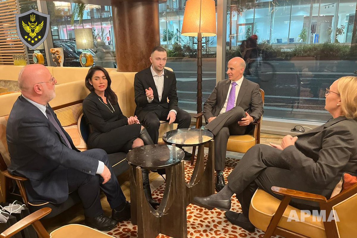 OlenaDuma's tweet photo. Held a meeting et with representatives of the U.S. Department of Justice and the U.S. Marshals Service in Paris

🇺🇸 is a strategic partner of Ukraine in many areas, including the fight against criminal activity, the recovery of illegally withdrawn assets

https://t.co/O2JbwIGFDa https://t.co/gMVNPpQomA