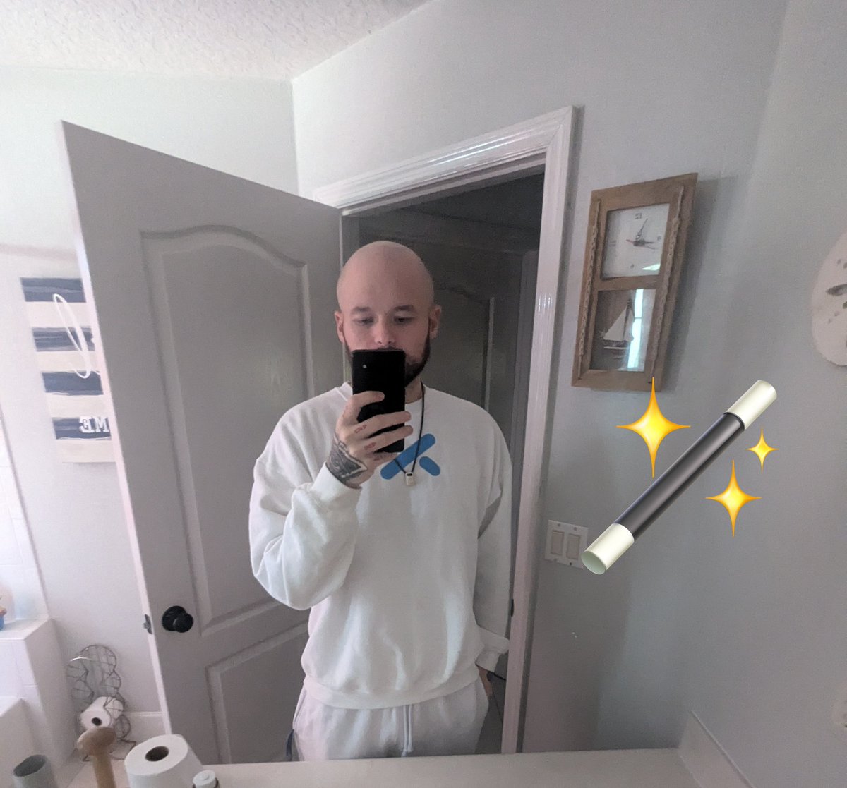 Benny 🥀 tweet media