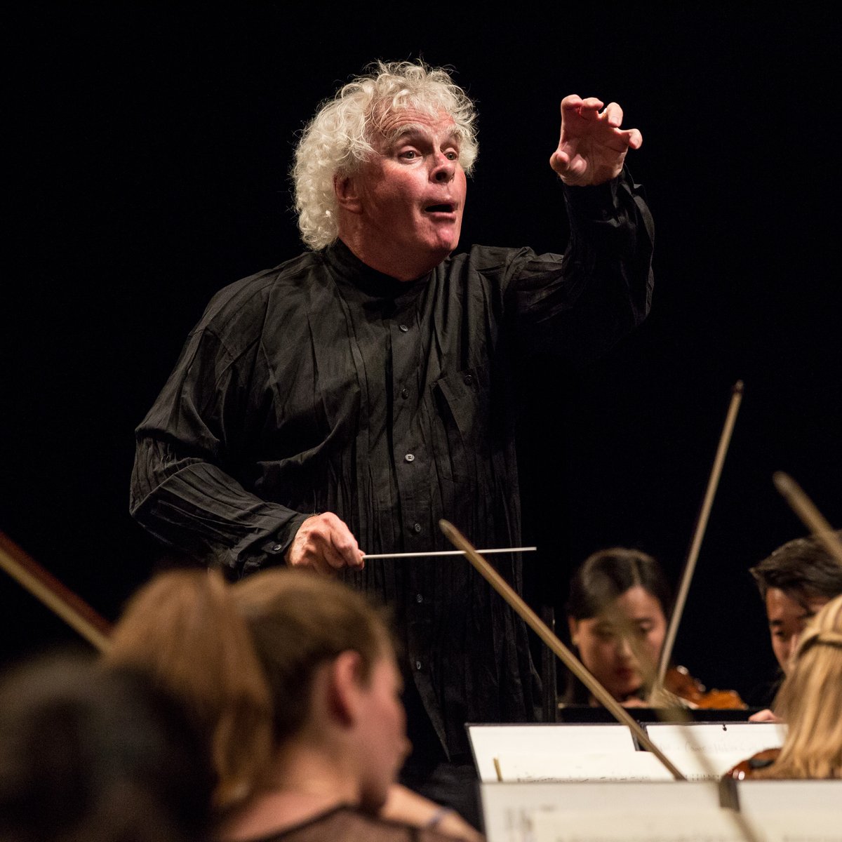 Apple Music Classical (@appleclassical) on Twitter photo One of our favorite performances from <a href="/VerbierFestival/">Verbier Festival</a>: <a href="/SirSimonRattle/">Sir Simon Rattle</a> conducts Beethoven 3 and 5, in a new album out now: apple.co/Beethoven3-5 One of our favorite performances from <a href="/VerbierFestival/">Verbier Festival</a>: <a href="/SirSimonRattle/">Sir Simon Rattle</a> conducts Beethoven 3 and 5, in a new album out now: apple.co/Beethoven3-5