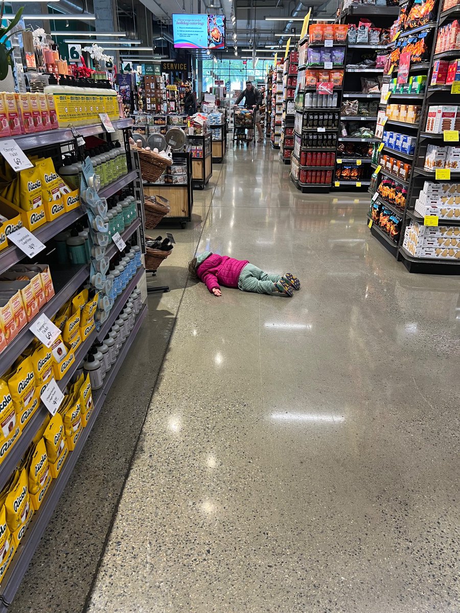 GordonGekko420's tweet image. Logging into teams the Monday before Thanksgiving