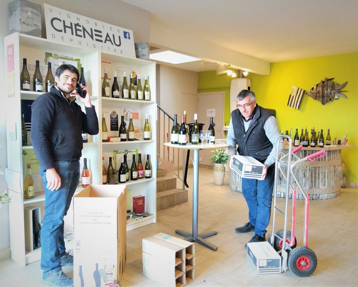 LES FETES DE FIN D'ANNEE APPROCHENT !
Vous recherchez un Muscadet, un coffret de vins bretons, …
Le domaine est ouvert sur rendez-vous du lundi au samedi et sans rendez-vous, de 9h à 18h, les 7, 14 et 21 décembre.
Nous expédions en France. Délai de livraison : 24h à 72h.