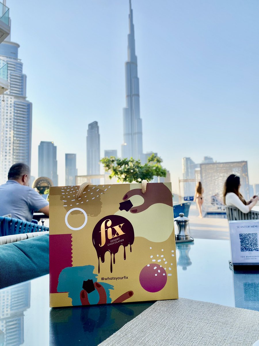 BITEX_AUH's tweet image. ✨アブダビスタッフ通信✨
「Fix Chocolate」
SNSで話題の【フィックスチョコ】
ピスタチオクリームが詰まっていてカダイフの独特な食感が楽しめます😍
⭐️一枚約７０AED（約３,０００円）

#abudhabi
#bitex
#バイテックス
#アブダビ不動産
#fixchocolate
#fix
#フィックスチョコ…