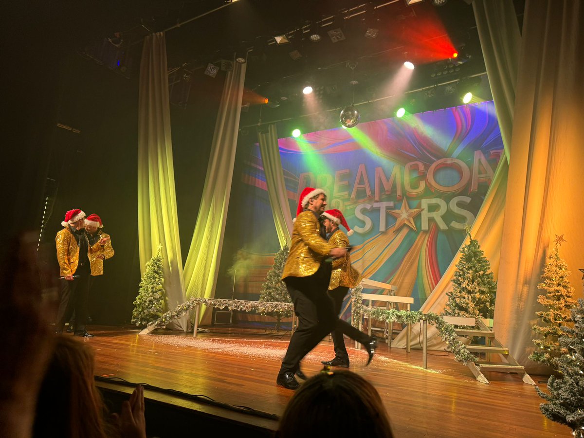 Our residents   had a fantastic time at the Hexham Queen’s Hall at The Dreamcoat Stars show.   The concert was jam-packed with musical smash-hits and Christmas classics and   definitely got all our residents into the festive mood!