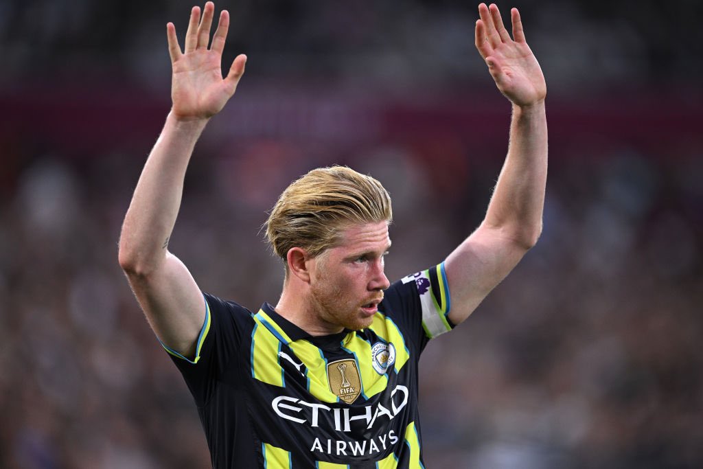 FabrizioRomano's tweet photo. 🔵❗️ Guardiola on Kevin de Bruyne’s contract talks: “I don't know. What I know is that Kevin will decide by himself, like David Silva or others did”.

“I'm pretty sure will be honest. He wants to finish here, or this season, or the next one, being at his best”. https://t.co/oUtiAJm4SO