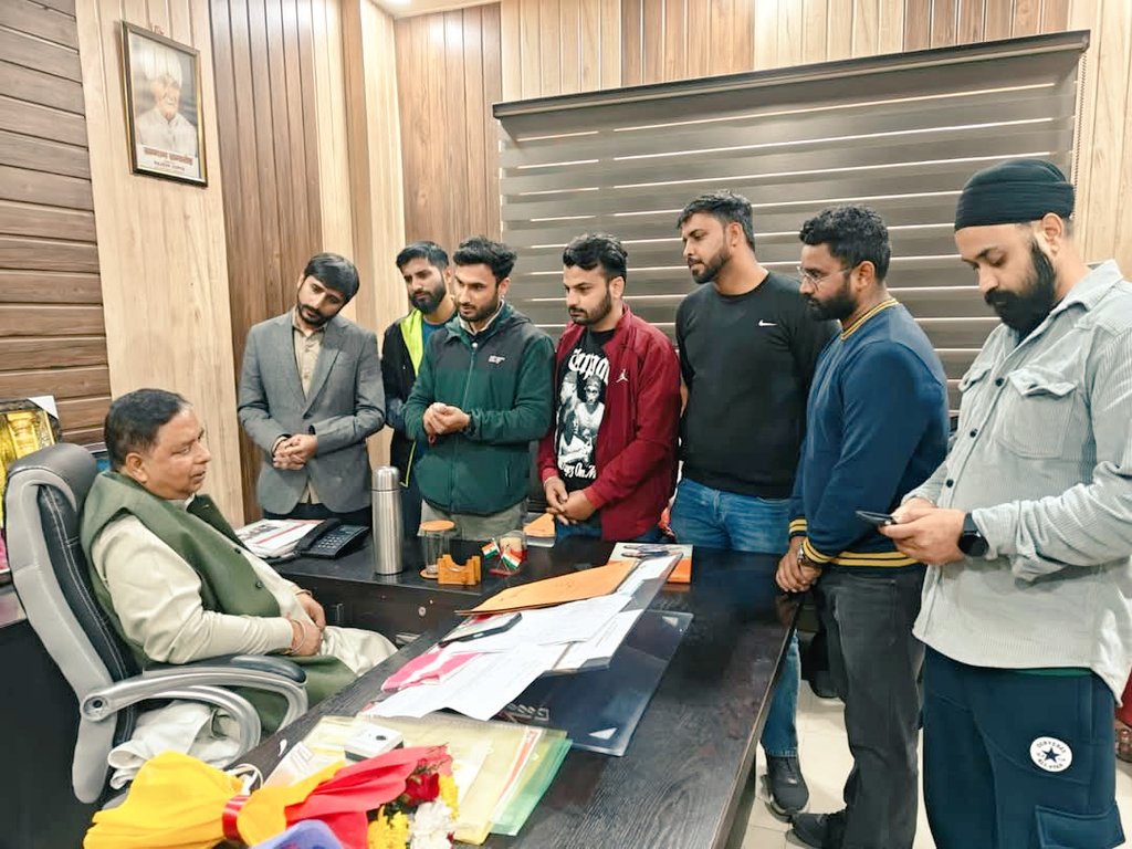 Met with JKP Constable &amp; SI aspirants regarding age relaxations issues at Party Headquarters, Jammu.
<a href="/blsanthosh/">B L Santhosh</a> ji