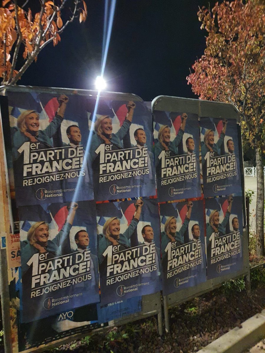 BaubryR's tweet photo. 🔵Opération collage Rassemblement National à #Saint-Cannat , #Orgon et #Lamanon avec Alexis Allione, Léo et Leïa !

Sur le terrain, nos convictions s’affichent : RN, premier parti de France ! 🇫🇷 

Nous rejoindre⤵️
🌐 https://t.co/WDdVPOGzXn

#collage #circo1315 #RN https://t.co/pbPISMX5iz