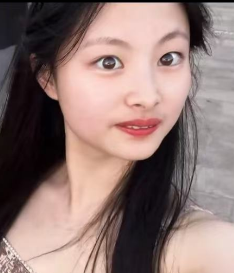 9DoorMaster's tweet photo. 【恶女之相】狐狸鼻、扫着眉、微微龅牙，尖酸刻薄又自私自利，处人处事，只许州官放火不许百姓点灯，自己全是对的，别人全是错的，败家毁祖之女，英雄慧眼，退避三舍！ https://t.co/4XgUti17Sm