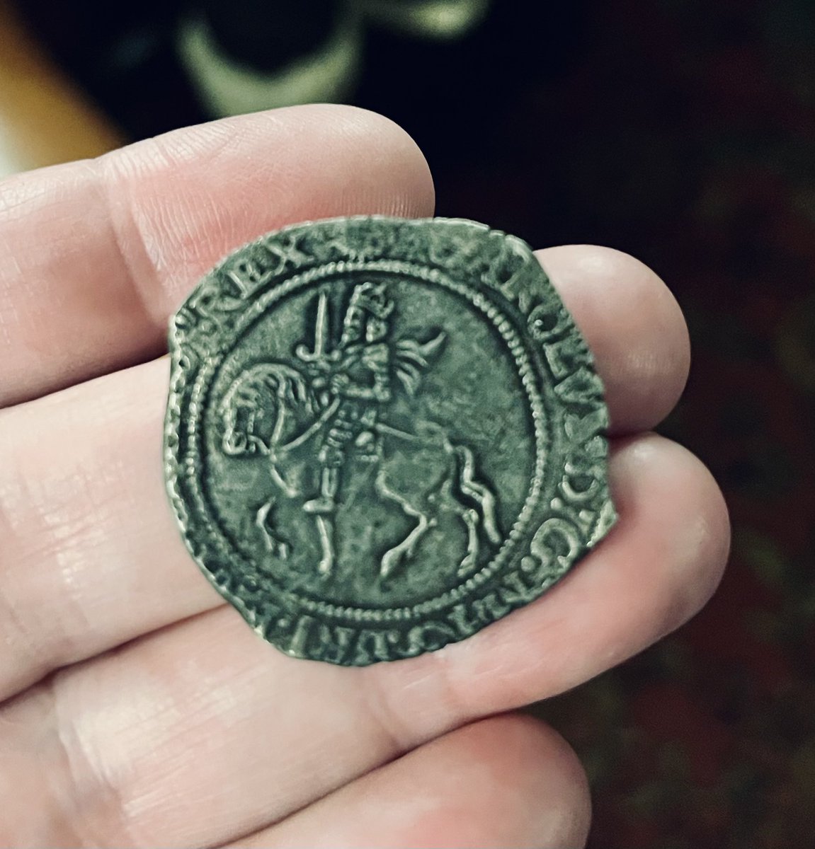 StefanoAmbrogi1's tweet photo. I rarely post River Thames finds as a rule these days. But here I'm holding a lovely item, a silver Charles 1st Half-Crown (1634 >) that won 1st prize for find of the year @ The Society of Thames #Mudlarks Xmas meeting last night. 1/3 > #RiverThames #mudlarking #heritage ❤️ https://t.co/IYmxHRbjkY