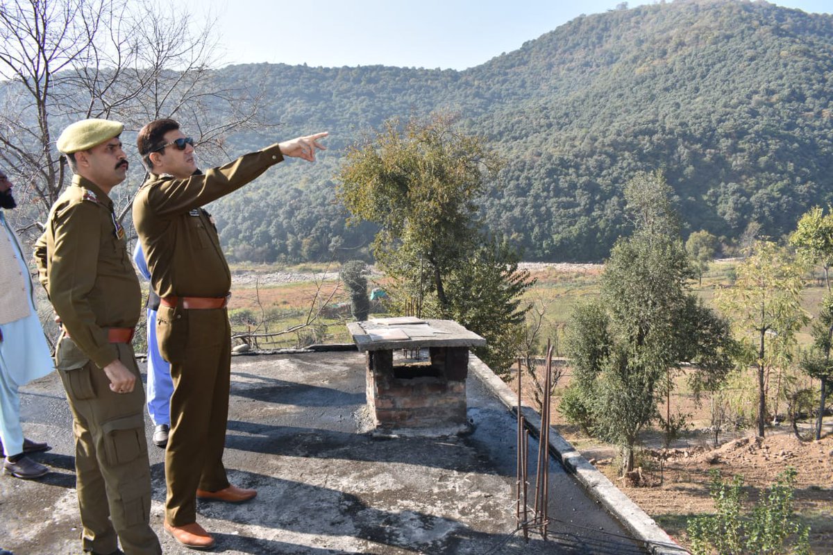 DISTRICT POLICE POONCH ضلع پولیس پونچھ (@poonchpolice) on Twitter photo SSP Poonch paid his maiden visit to border areas Jhulass, Ajote, Khari, Karmara, to review the security scenario <a href="/JmuKmrPolice/">J&K Police</a> <a href="/ZPHQJammu/">Zonal Police Media Centre- Jammu Zone</a> SSP Poonch paid his maiden visit to border areas Jhulass, Ajote, Khari, Karmara, to review the security scenario <a href="/JmuKmrPolice/">J&K Police</a> <a href="/ZPHQJammu/">Zonal Police Media Centre- Jammu Zone</a>