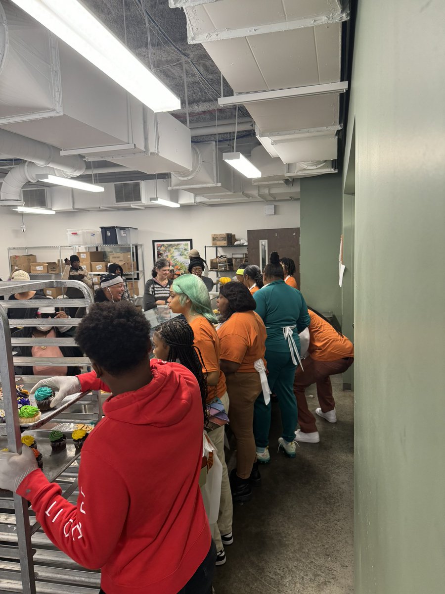 EJ Gibson (@ej_gibson27) on Twitter photo I learned a valuable lesson,that the best way to get over a tough loss is to give back to others. <a href="/EnsworthFB/">Ensworth Football</a> <a href="/EnsworthTigers/">Ensworth Athletics</a> I learned a valuable lesson,that the best way to get over a tough loss is to give back to others. <a href="/EnsworthFB/">Ensworth Football</a> <a href="/EnsworthTigers/">Ensworth Athletics</a>