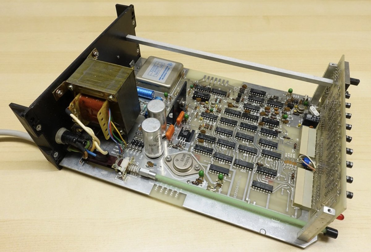 Elektor's tweet image. In this edition of Lab Notes, we present updates about the Sensor Evaluation board, the AmpVolt project, test equipment, and more.
elektormagazine.com/news/elektor-l…
#elektor #electronics #electronicsprojects