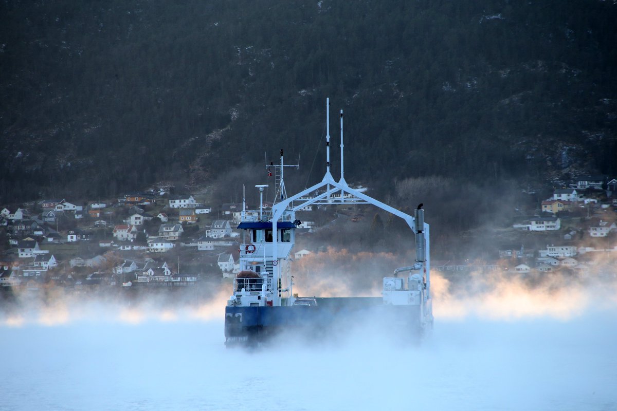 Planning a visit to Bergen? For a charming day trip, consider the island of Osterøy - just a 45-minute journey from the city. A perfect escape with stunning views and local charm!
📸: Dagrunn Stokke  and  Visit Osterøy