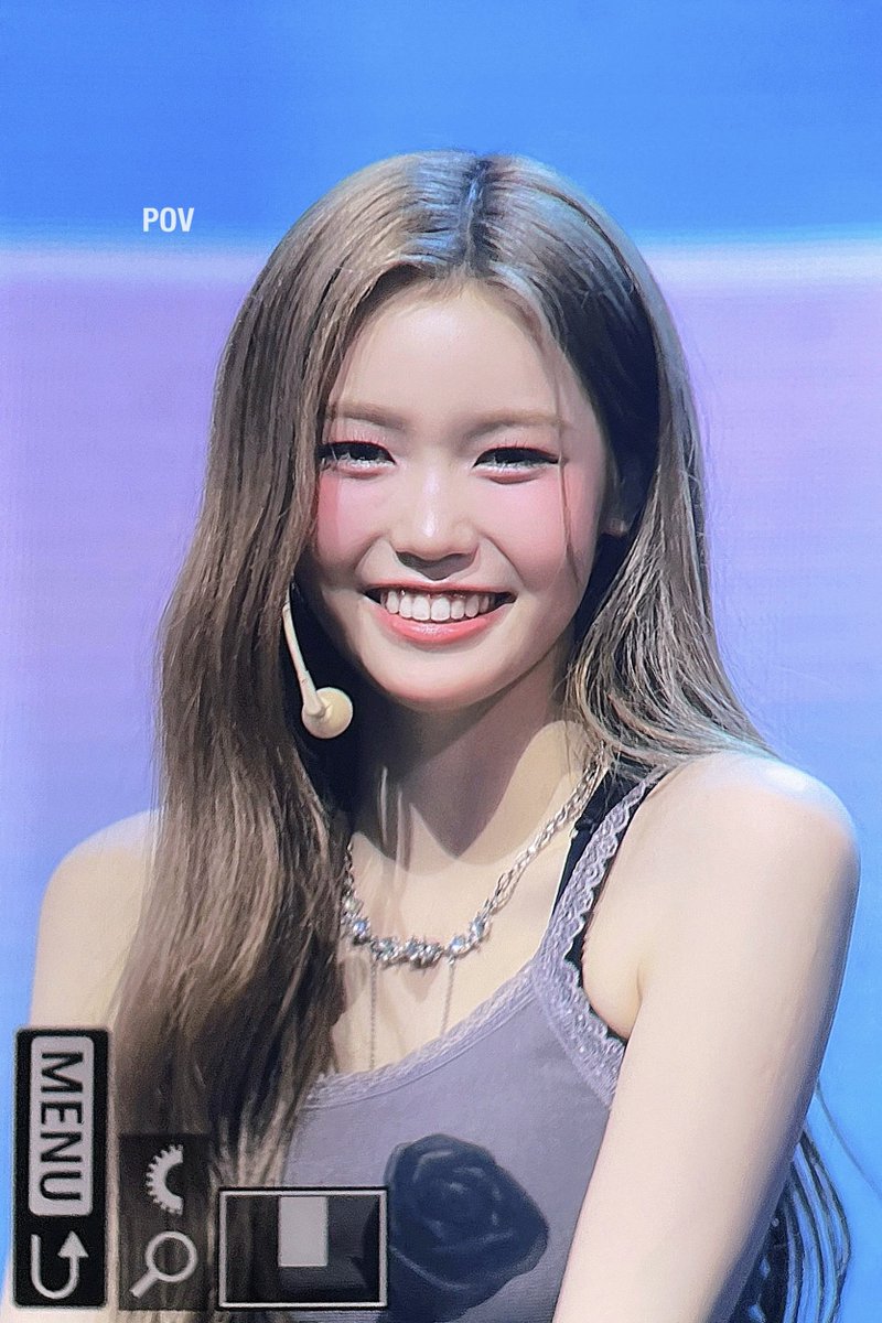 241125 #izna #이즈나 #정세비 💞💞