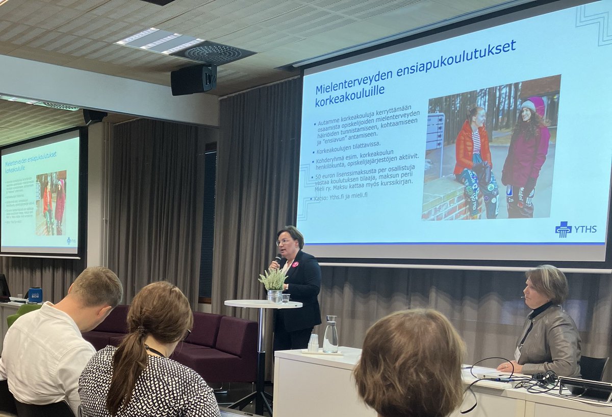 YTHS:n ja THL:n järjestämässä verkostopäivässä 25.11.2024 esiteltiin #KOTT-tutkimuksen tuloksia ja heräteltiin hyvinvointitoimijoita tarttumaan tulosten mukaisiin haasteisiin. Tutkimustuloksissa on paljon rohkaisevaakin ja korona-ajan jälkeen moni kielteinen kehitys on kääntynyt.