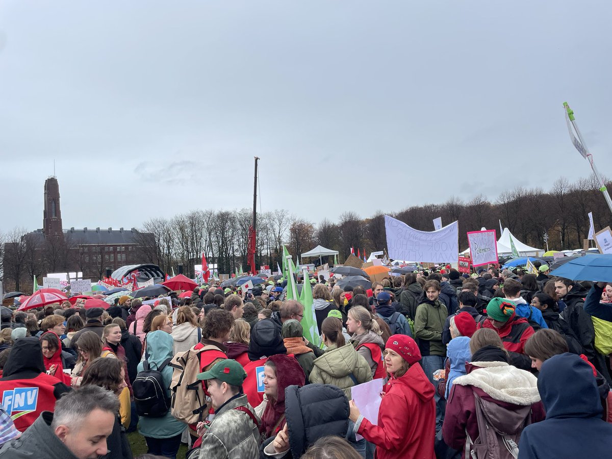 Aanwezig bij het protest tegen de bezuinigingen op het hoger onderwijs #HO