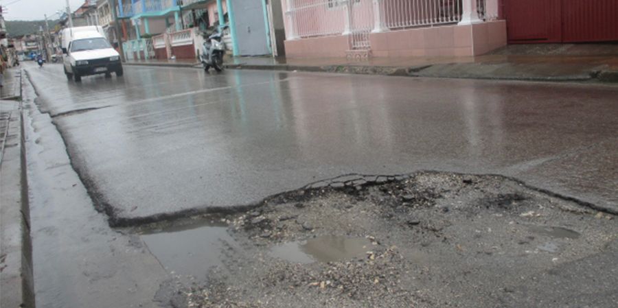 ReporteCDMX2's tweet image. Que pasa con tantos #baches de la #CDMX @ClaraBrugadaM, @Claudiashein ¿es en serio que van a seguir malversando recursos para su disque movimiento de la #4t?  es una característica del #comunismo, así esta #cuba @SICTmx y @SOBSECDMX, tengan dignidad y #reencarpeten, no #BACHETON